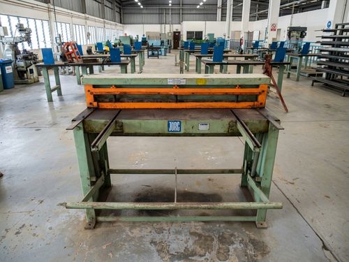Sheet metal shear