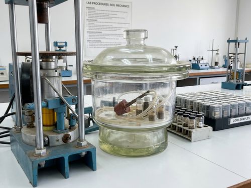 Vacuum Desiccator