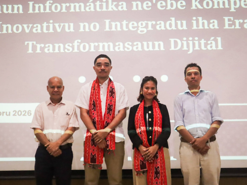 Imajen husi vise dekanu, sefi departamenu, no orador sira